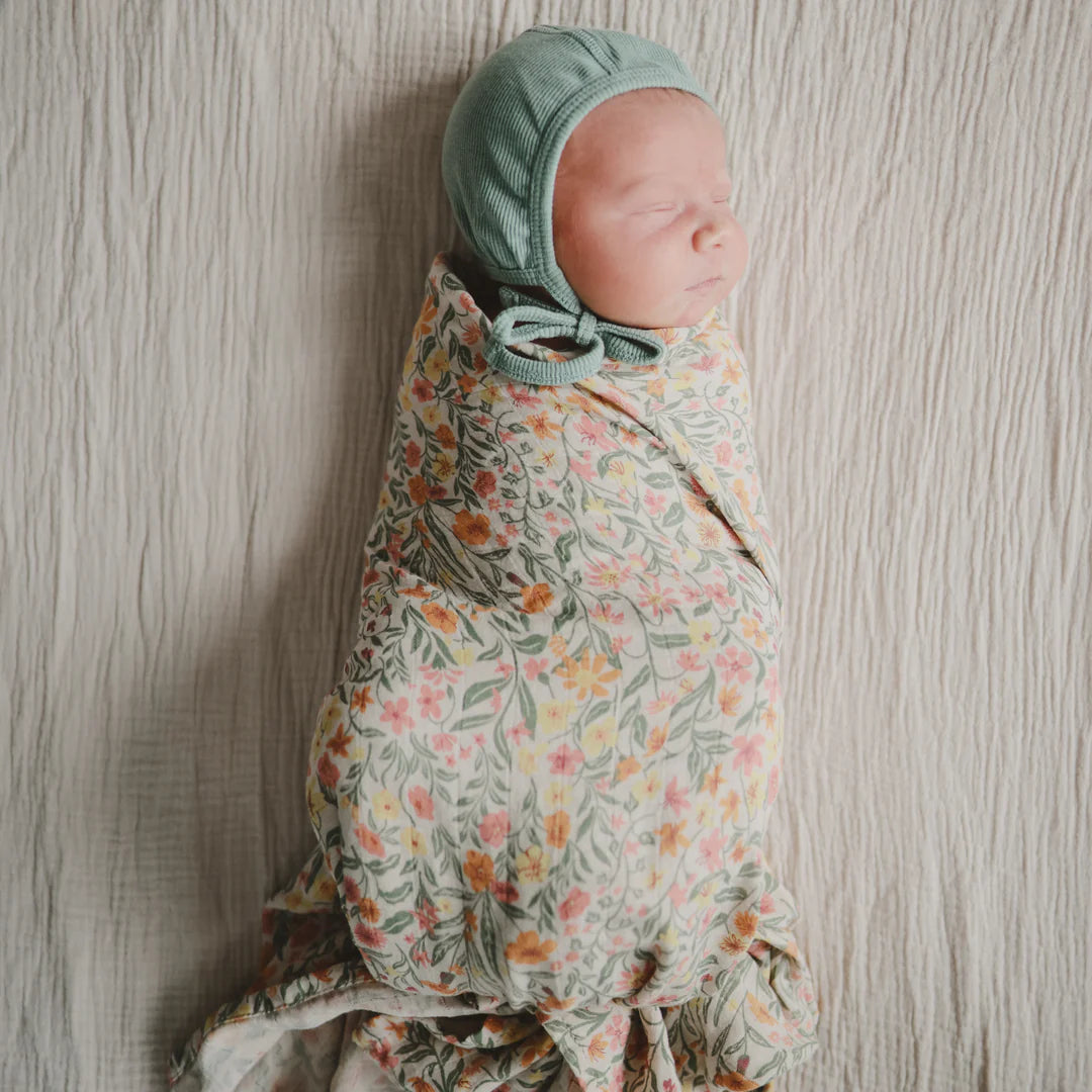 Swaddle aus Bio-Baumwolle – vielseitige Puckdecke - Blumenmuster