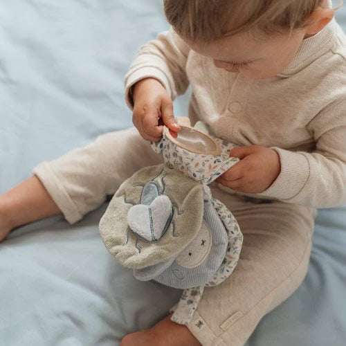 Aktivitätenbuch im Miffydesign - Knistern, Fühlen & Entdecken für Babys ab 3 Monaten