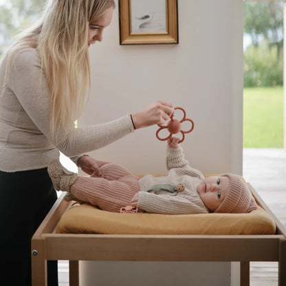 2-in-1 Blümchen Rassel und Beißring für Babys